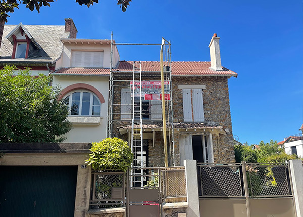 M Beautour de Père en Fils, travaux de toiture et de ravalement  à Rueil-Malmaison (92500) et Issy-les-moulineaux (92140), dans les Hauts de Seine (92) et en Ile de France